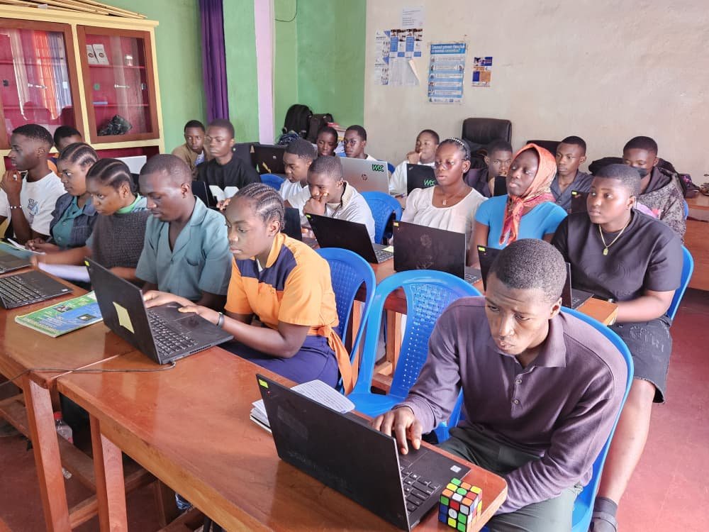 591733105_1297077465770455_6542484588010492454_n